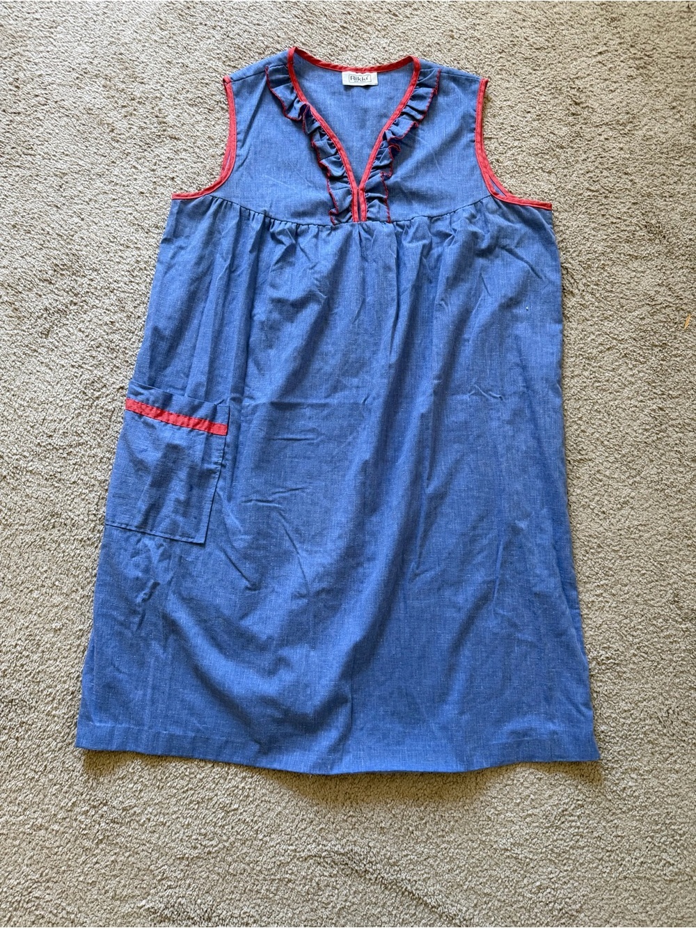 VTG ~ 1970s ~ Rikki ~ Chambray Ruffle House Dress ~ Red Trim ~ Size XL